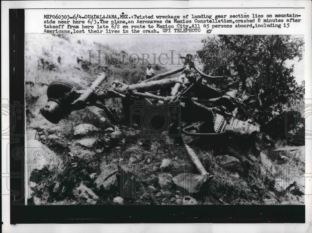 1958 Press Photo Wreckage Of An Aeronaves de Mexico Constellation Plane - Historic Images