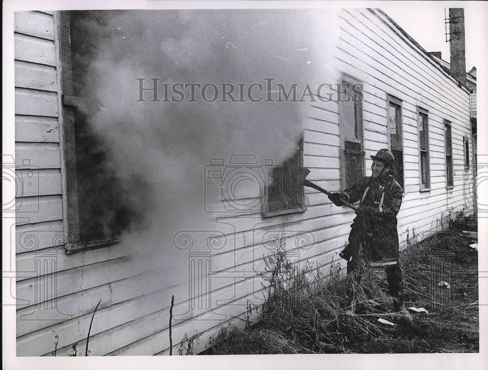 1962 Rookie Fireman John Canzoni Fights Fire  - Historic Images