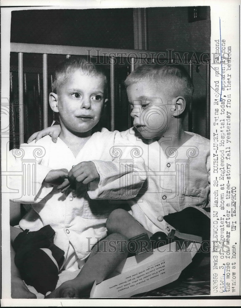 1959 Richard Raymond Otten New Jersey Twins Englewood Hospital - Historic Images