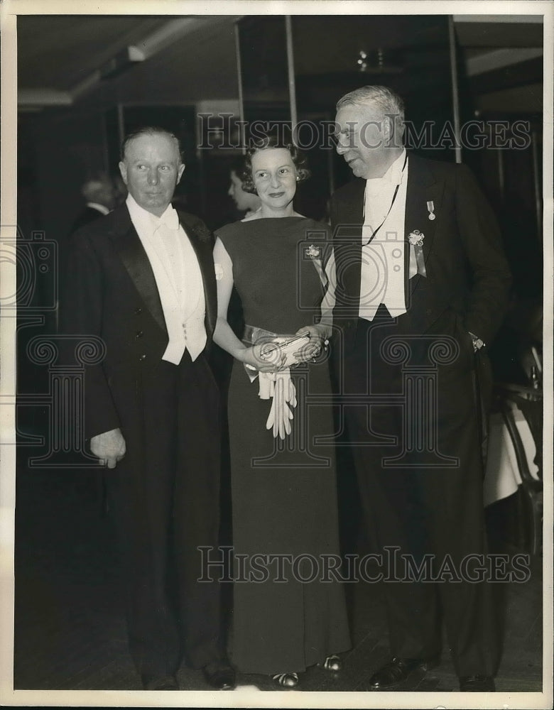 1938 Press Photo Mr Humphrey Lee Claude Allen New York British Club - nea99390 - Historic Images