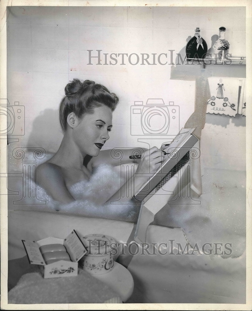 1943 Kay Gammon, Bubble Bath  - Historic Images