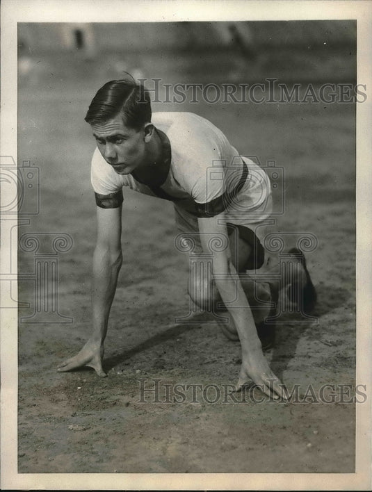 1923 G.R. Renwick Oxford University Runner Prepares Penn Relays - Historic Images