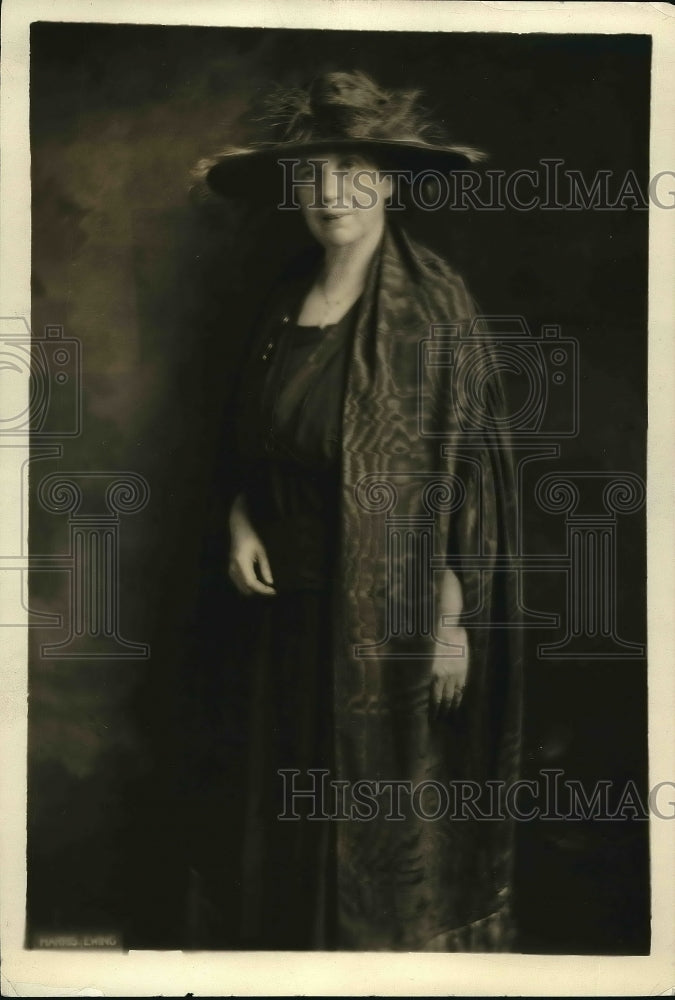 1922 Dr. Mary O'Malley, Clinical Director of St. Elizabeth's head of-Historic Images
