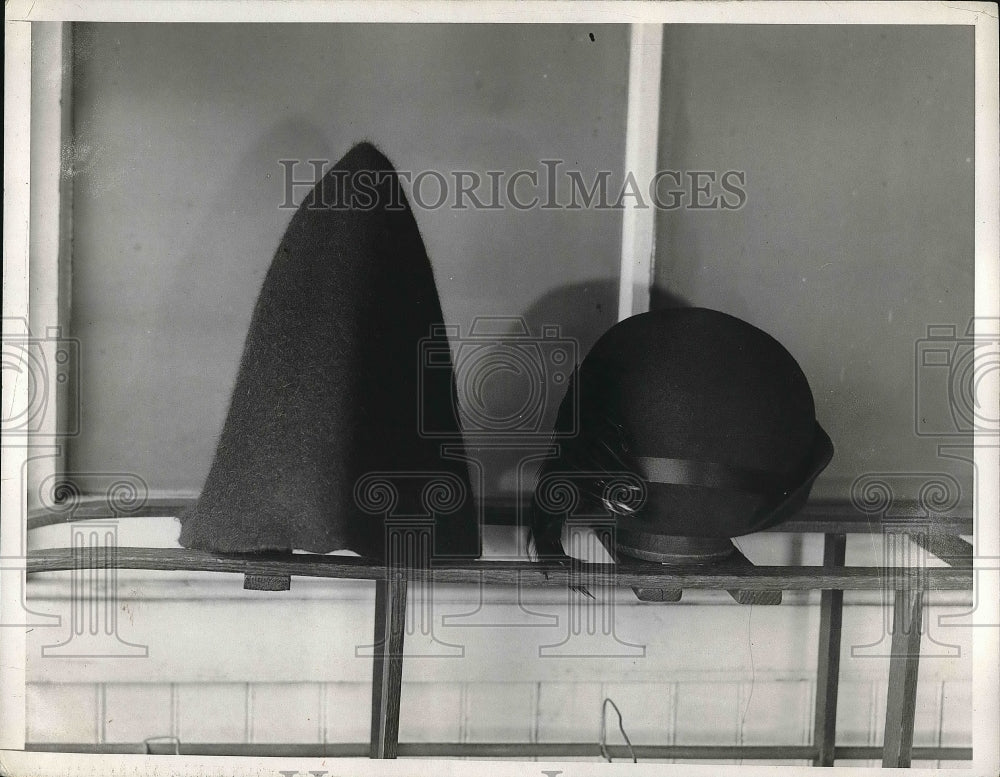 1931 Press Photo A Eugenie hat & a finished hat of the same type - nea99933-Historic Images