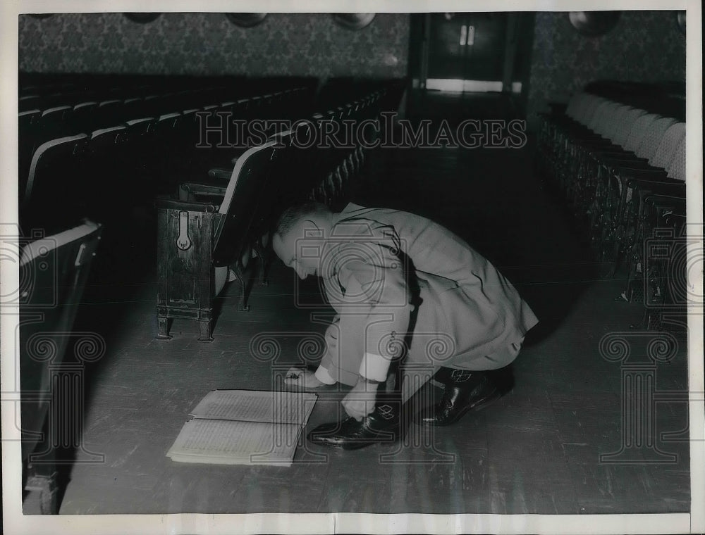 1956 Press Photo Dr. Maurice Weed, Symphony Writer, Orchestra, Washington, D.C. - Historic Images