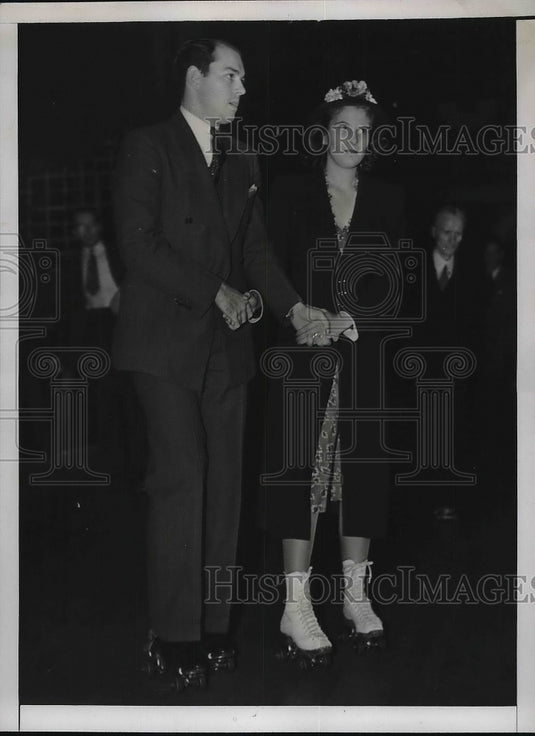 1938 Press Photo Mr. & Mrs. William Sudduth at Skating Carnival Benefit - Historic Images