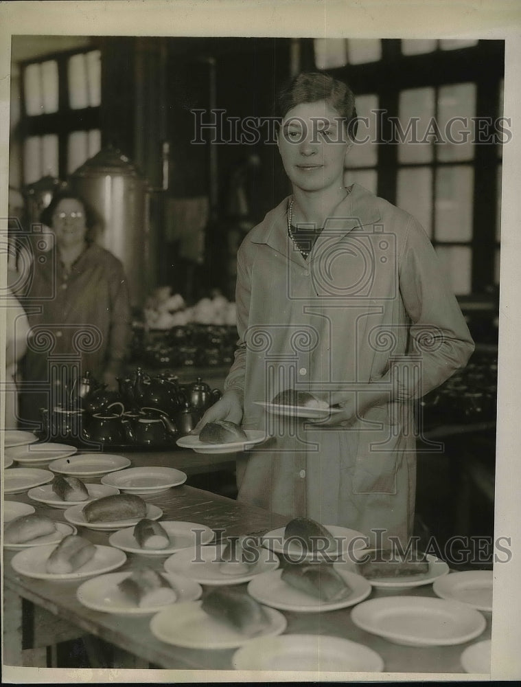 1928 Press Photo Miss Ann Rainey at 15th Annual flower show in NYC - Historic Images