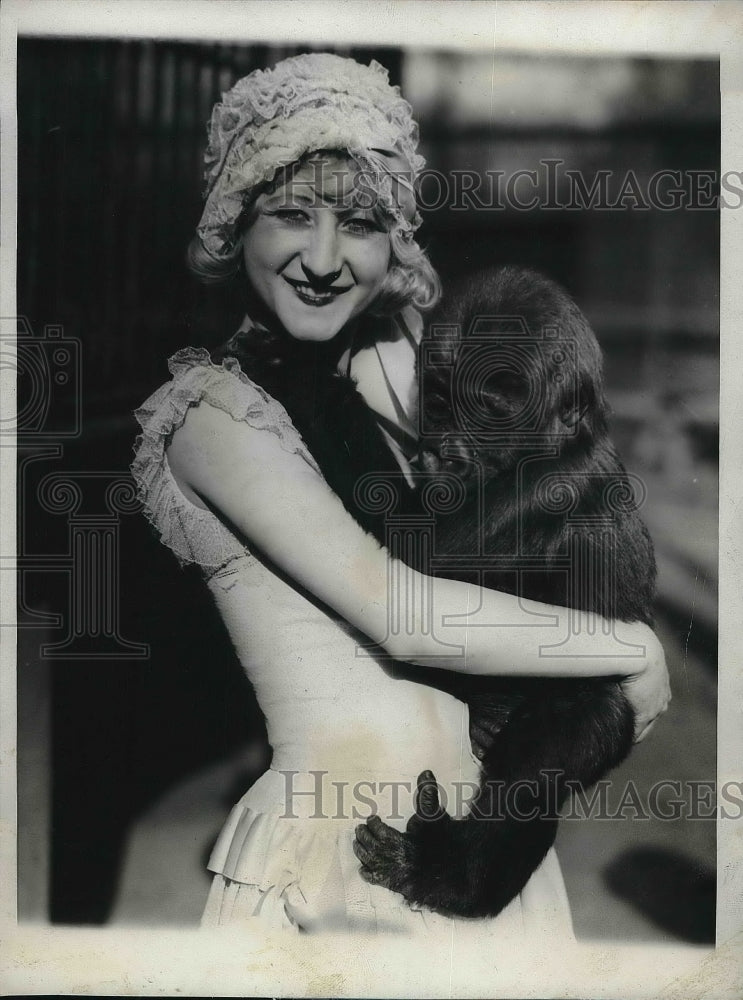 1928 Fay Adler Pictured with Bimbo Gorilla-Historic Images