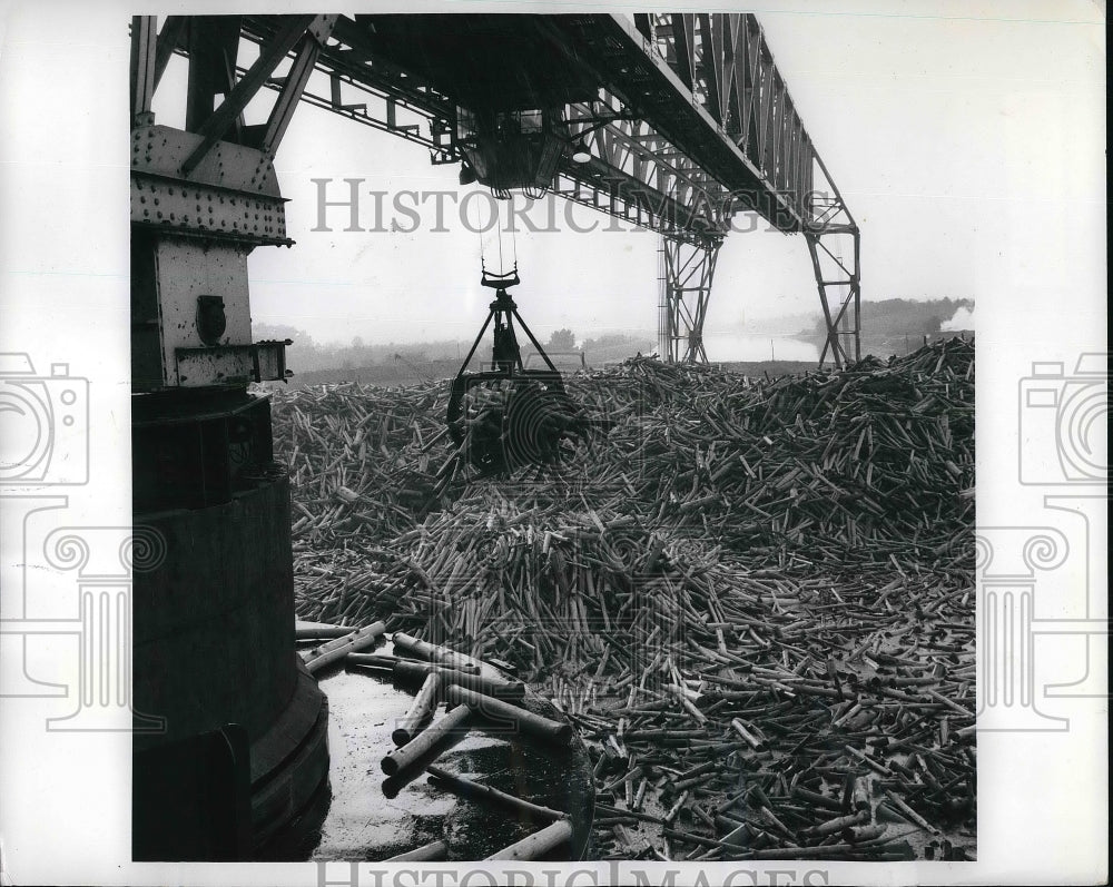 1963 Press Photo log storage pond of Bowsers Southern Paper Corp. in TN - Historic Images