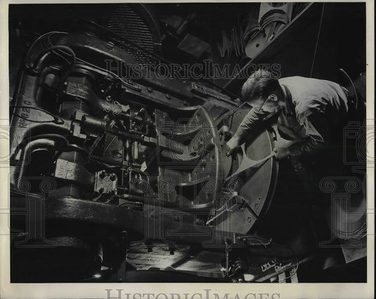 1940 Press Photo Phototroller, Safety Apparatus, Westinghouse - Historic Images