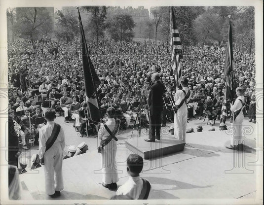 1934 Press Photo Mother's Day Central Park - Historic Images