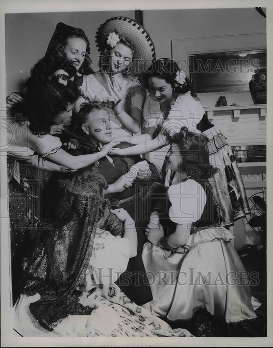 1943 Press Photo Seaman 2c Paul J.Kozak. in Chicago Service Men's Center.-Historic Images