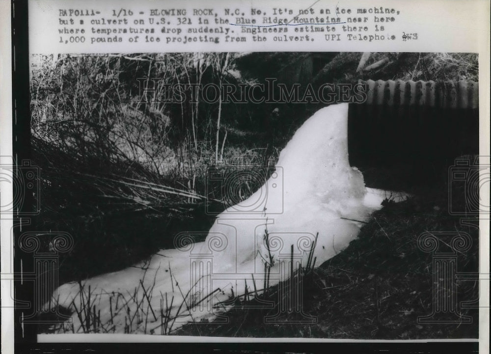 1961 Press Photo 1,000 Lb. Ice Projecting From Culvert In Blue Ridge Mountains - Historic Images