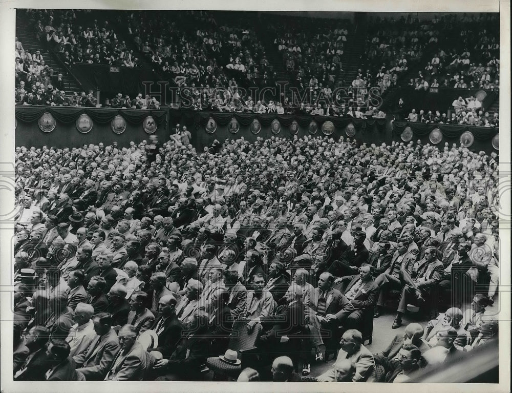 1935 Press Photo Farmers Listening to Secretary Wallace at Constitution Hall - Historic Images