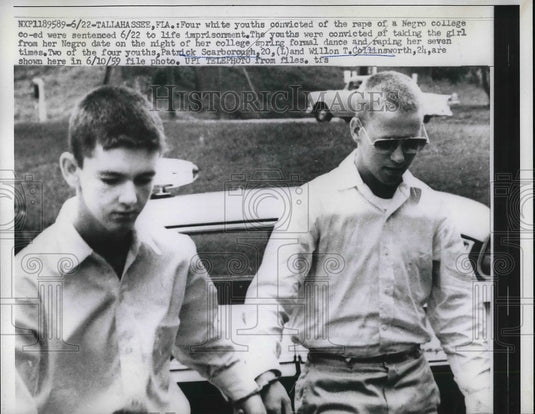 1959 Press Photo Patrick Scarborough & Willon T. Collinsworth In Handcuffs - Historic Images
