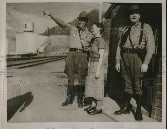 1936 Lt Bonnie Whitsett, V Peake & officer F Caroon, Bonneville Dam - Historic Images