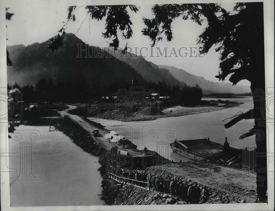 1934 Press Photo Lower cofferdam at Bradford Island  on Columbia River - Historic Images