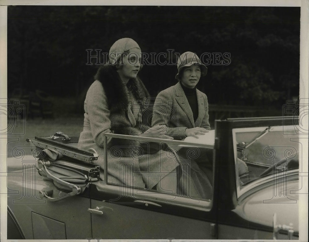1930 Press Photo Misses Ruth Robinson & Frances Ottley at NY show - Historic Images