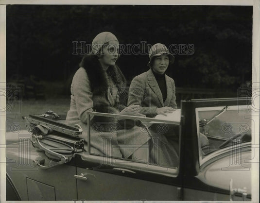1930 Press Photo Misses Ruth Robinson & Frances Ottley at NY show - Historic Images