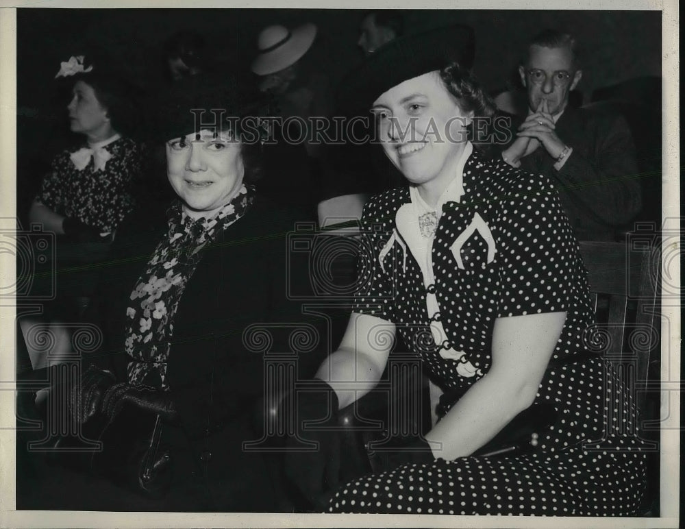 1936 Press Photo Mrs. U.S. Grant Jr. Mrs. Elaine Hubble in Court - Historic Images