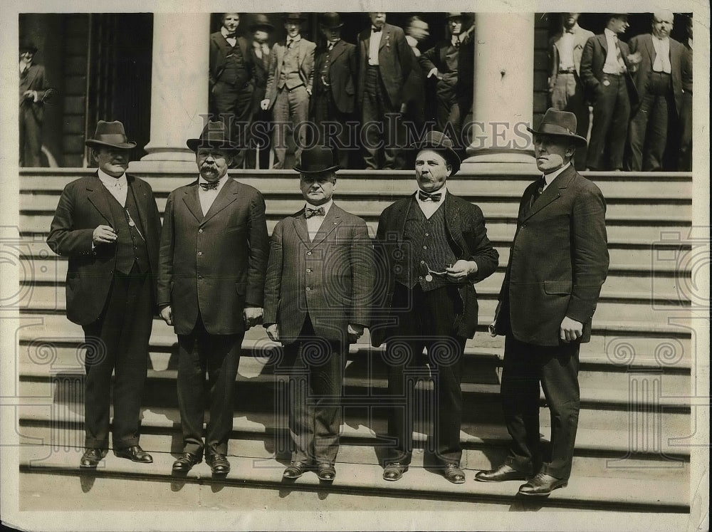 1918 Chiefs of the Unions on City hall Steps - Historic Images
