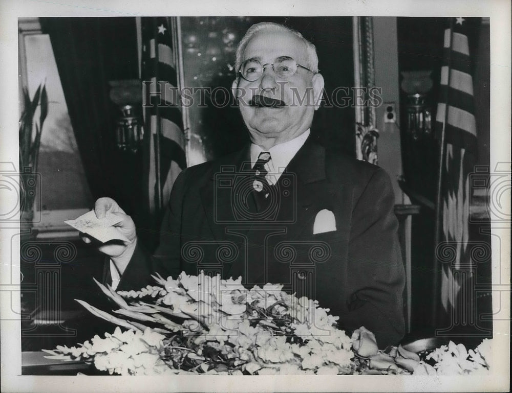 1946 Press Photo Wash D.C. Rep, Adolph J. Sabath (D-Ill) - Historic Images