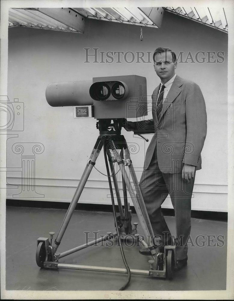 1946 Press Photo Director of Engineering Research and Development Goldmark - Historic Images