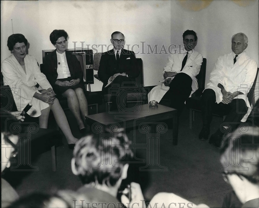 1968 Britain's First Sextuplets Born - Historic Images