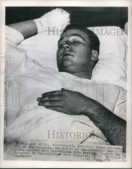 1949 Press Photo Wayne Cranmer, Injured Driver of Greyhound Bus in Accident - Historic Images
