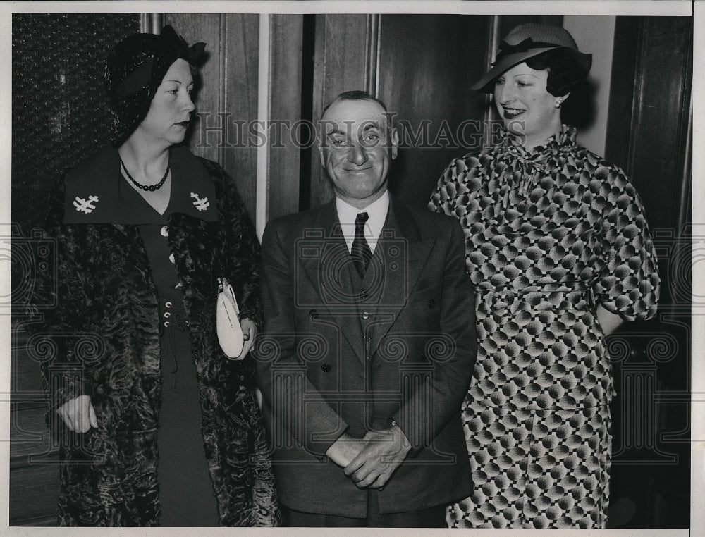 1935 Press Photo Arthur Zellarback w/ his former wives Dorothy Johnson &amp; - Historic Images