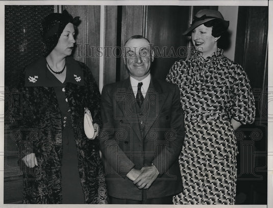 1935 Press Photo Arthur Zellarback w/ his former wives Dorothy Johnson & - Historic Images