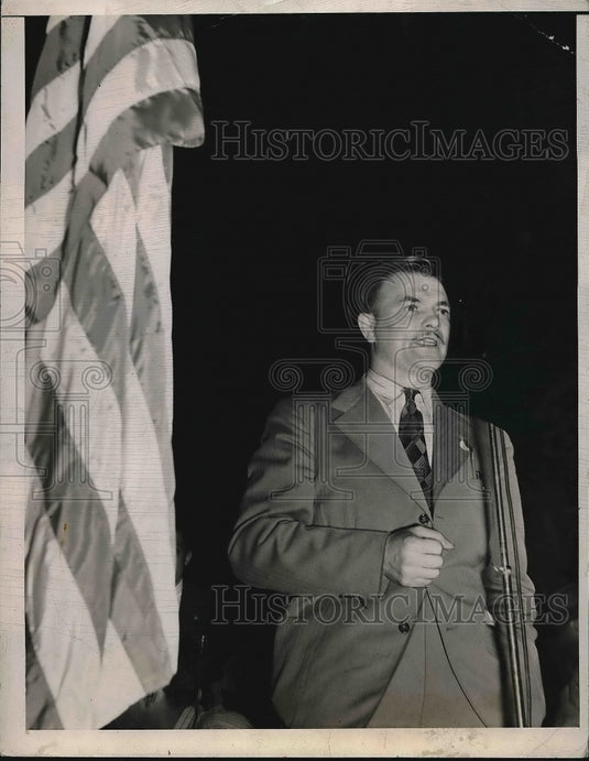 1941 Press Photo Alex Balint, C.I.A. Leader addressed at Aluminum Co. Strikers. - Historic Images
