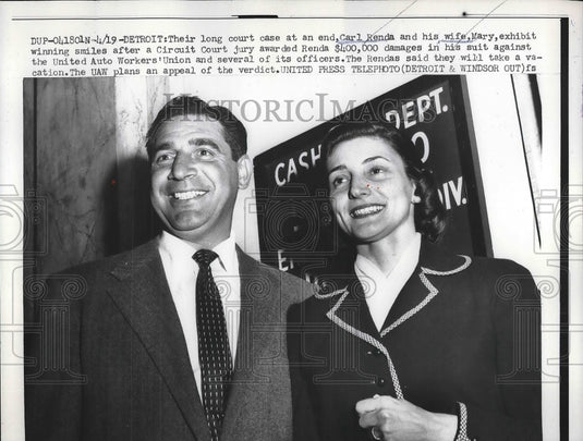 1958 Press Photo Carl Renda & Wife Mary Celebrate Court Win - neb03975 - Historic Images