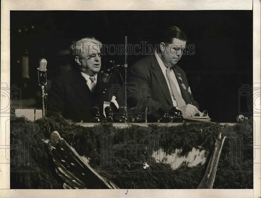 1940 Sen. James Davis names Gov. Arthur James for GOP nominee - Historic Images