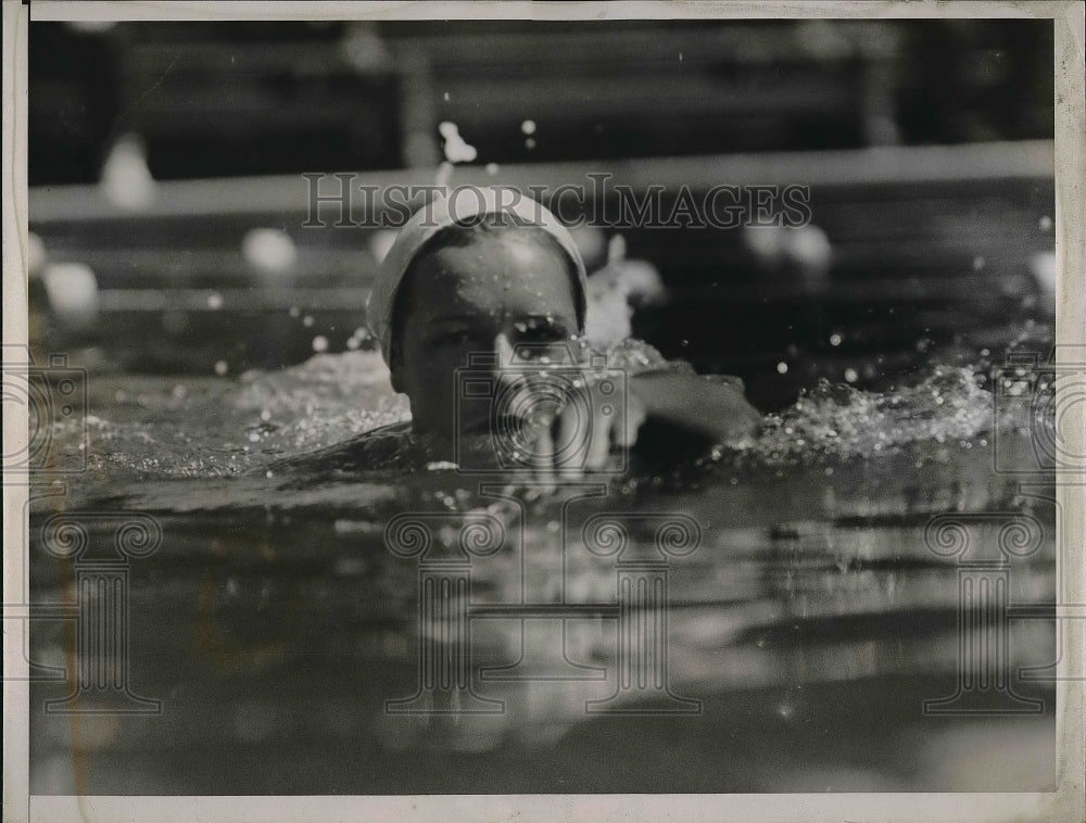 1937 Press Photo Toni Redferm, lost her National A.A.U. title in the 100-meter-Historic Images