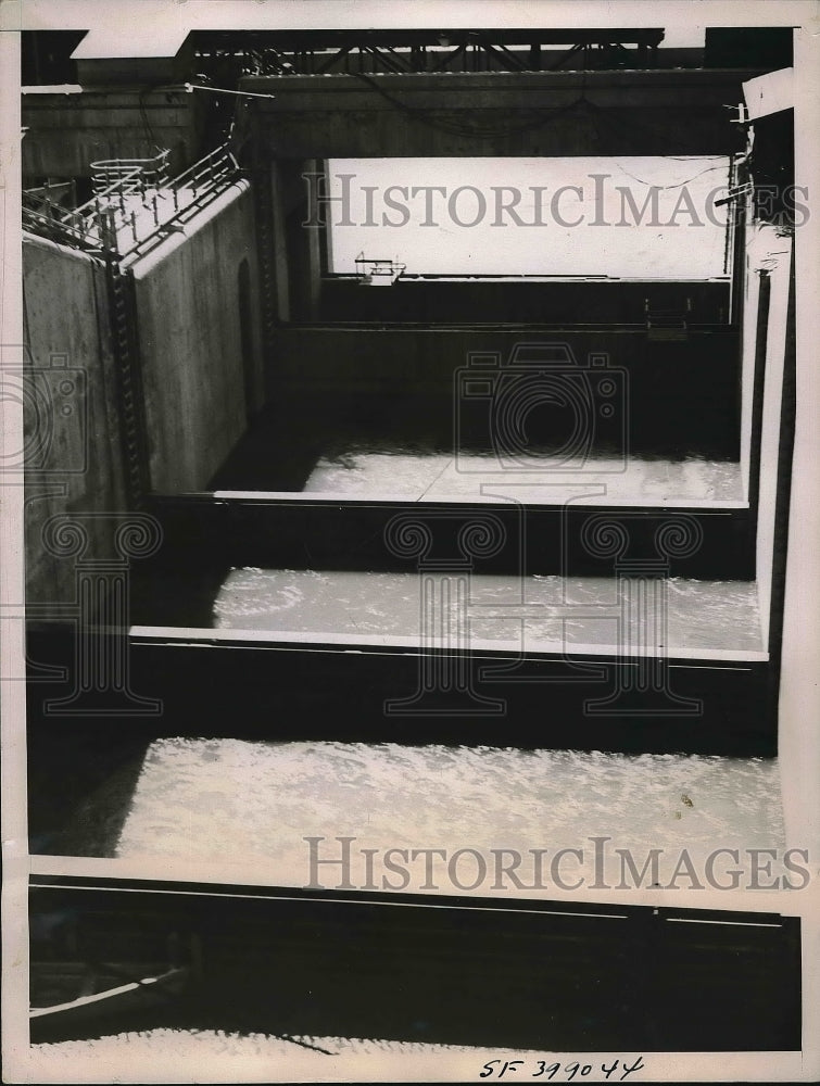 1937 Press Photo one of fishways on Columbia River for salmon spawning - Historic Images