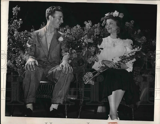 1948 Festival King & Queen elected by Community House members are - Historic Images