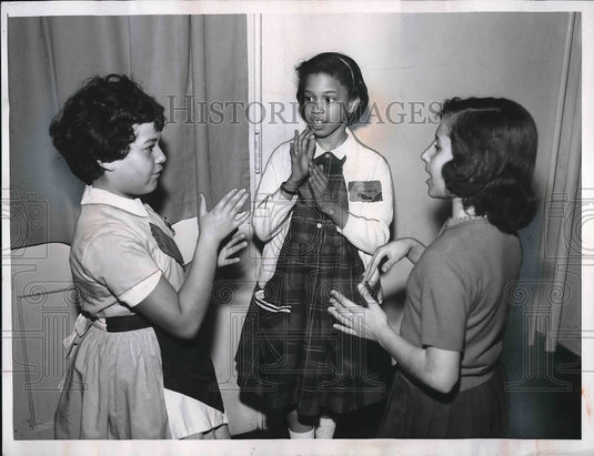 1962 Press Photo Mary Sariago, 10, Mary Louise Hollo, 10, Rosemary Davis, 10 - Historic Images