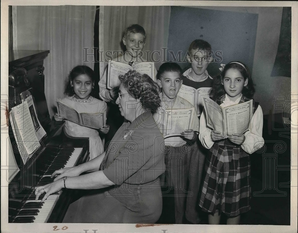 1944 Press Photo Mary Vega, A. Oberg, R. Rezabek, C. Marti, D. Leson - neb04396 - Historic Images