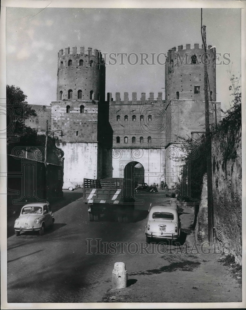 1958 Press Photo Monumental Gate Appian Wayat Rome - Historic Images