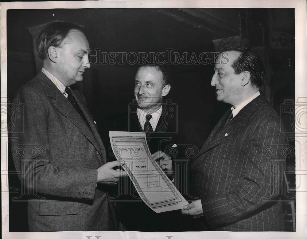 1950 Press Photo Movie Director Fred Zinneman with Sir Gladwyn Jebb-Historic Images