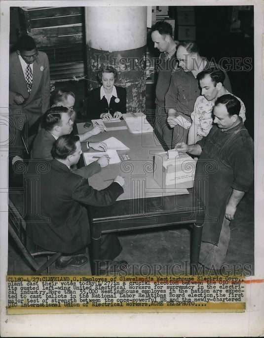 1950 Press Photo Westinghouse Electric Corp Employees, Cleveland Labor Relations - Historic Images