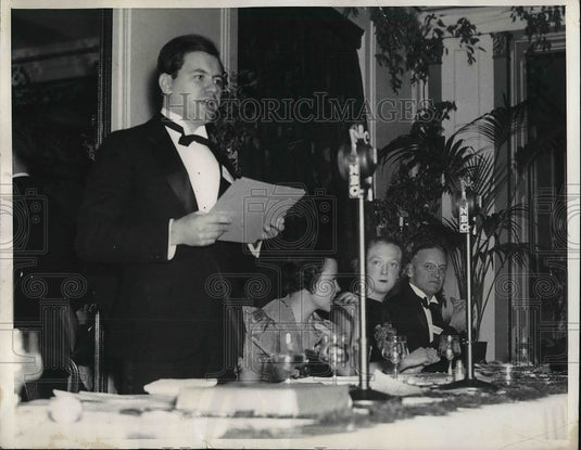 1937 Press Photo Fred "Advertising" Smith addressing banquet for Fred Smiths - Historic Images