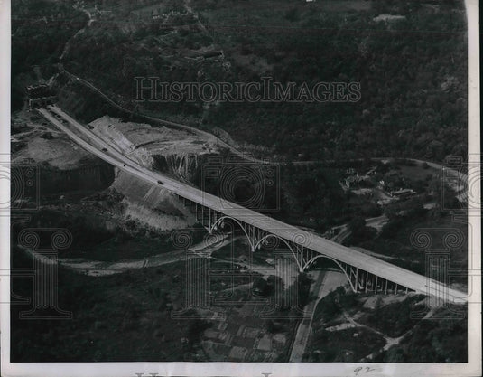 1953 Press Photo SPenn-Lincoln Parkway Com. Bridge East Portal Sq. Hill Tunnel. - Historic Images