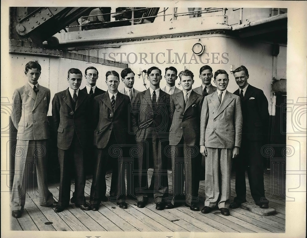 1943 Press Photo A group of British winners of scholarships.-Historic Images