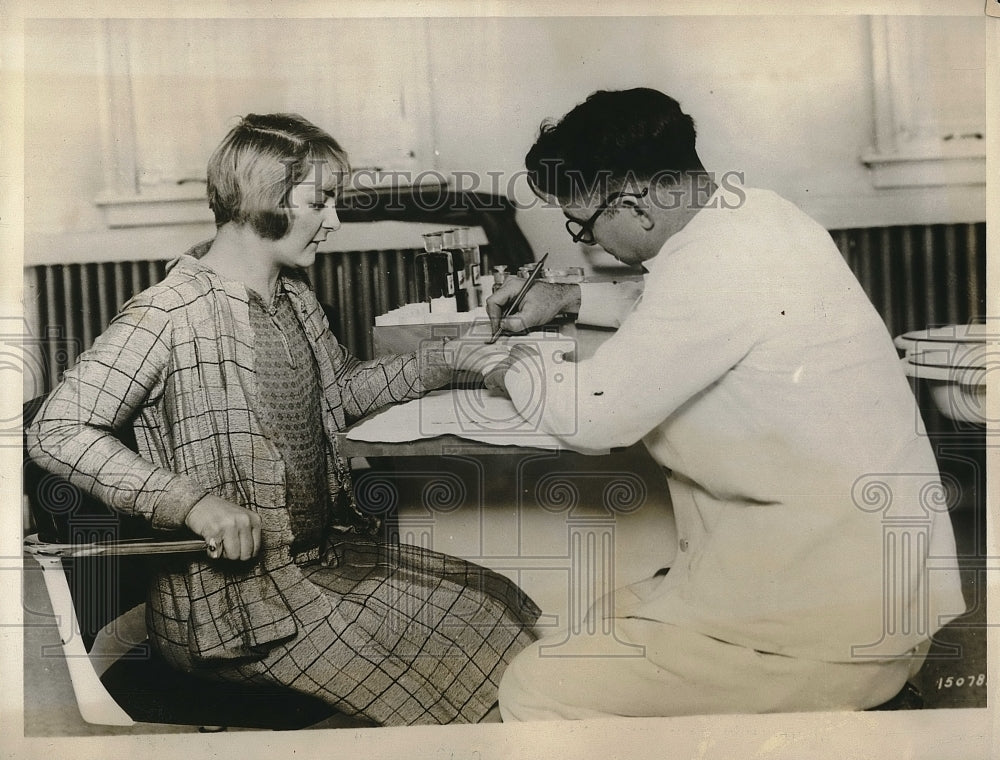 1928 Press Photo Dr. R.M Kelly and Elizabeth Louise Alexander - Historic Images