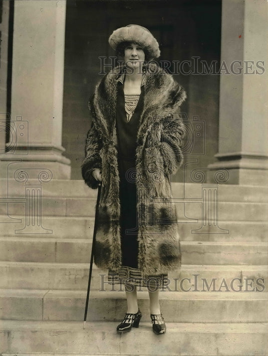 1923 Press Photo Ruth Stoddard, daughter of Mrs. Joseph Stoddard, will be - Historic Images