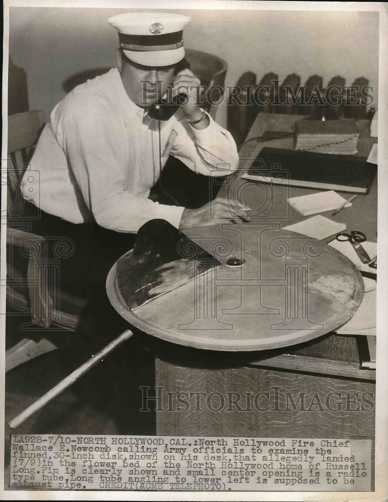 1947 Press Photo North Hollywood Fire Chief Wallace E. Newcomb - Historic Images