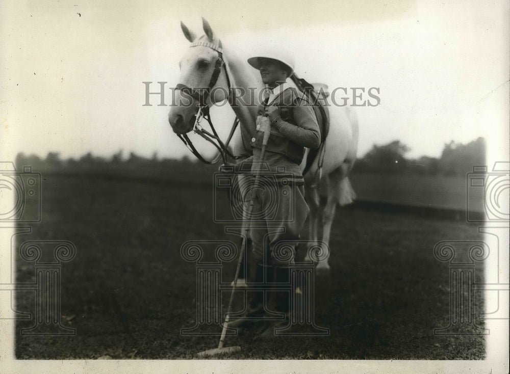 1928 Press Photo Mrs. James Hewitt, member of U. S. Ladies Eastern Polo Team - Historic Images