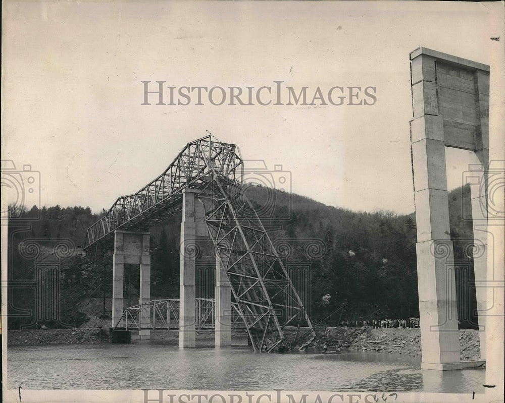 1949 New Bluestone Bridge where 5 steelworkers died-Historic Images